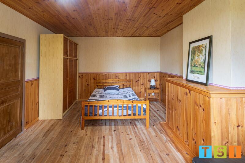 Maison - 270 m² - 7 pièces