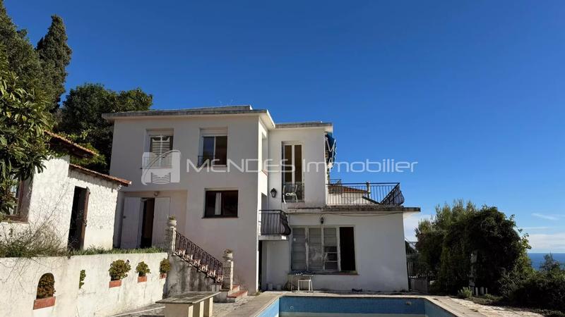 Villa - 597 m² - 11 pièces