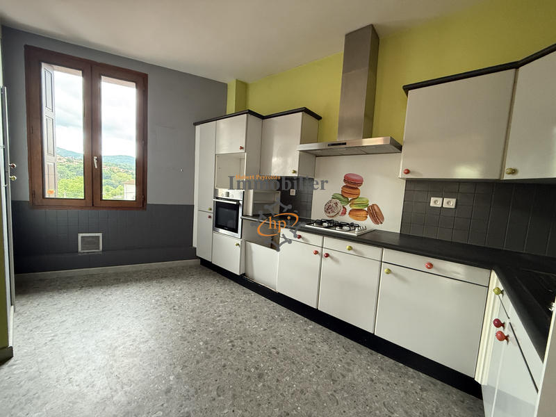 Appartement - 136 m² - 4 pièces