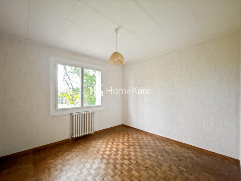 Maison - 230 m² - 7 pièces