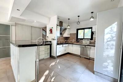 Villa - 145 m² - 6 pièces