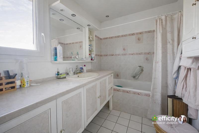 Maison - 75 m² - 4 pièces