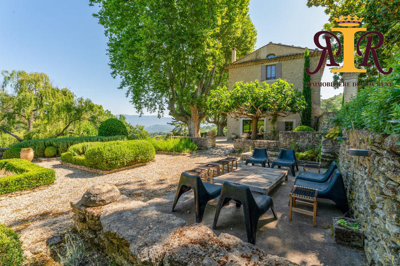 Bastide - 450 m² - 12 pièces