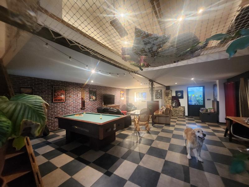 Maison - 250 m² - 7 pièces