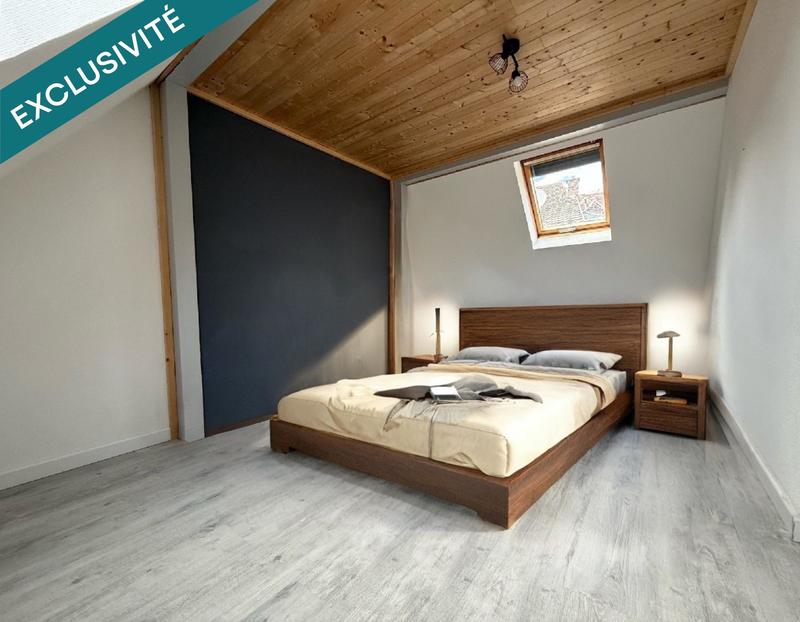 Appartement - 99 m² - 6 pièces