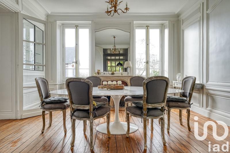 Maison - 300 m² - 9 pièces