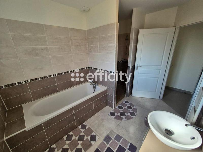 Maison - 163 m² - 5 pièces