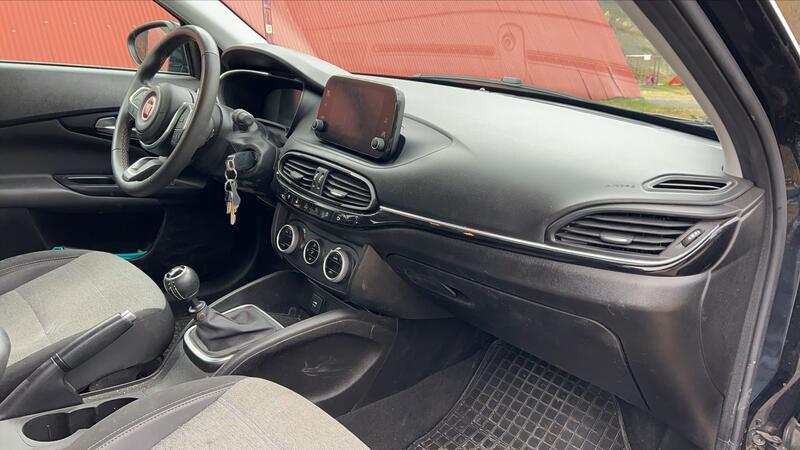 Fiat Tipo 1.6 MultiJet 130 Cross