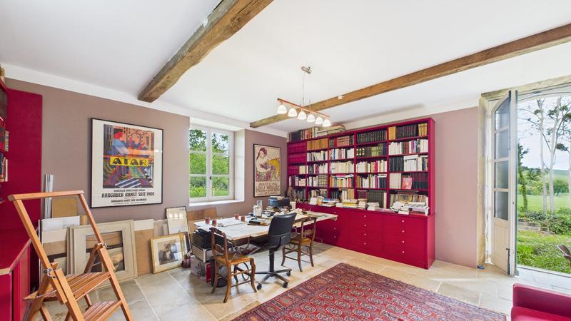 Maison - 530 m² - 18 pièces