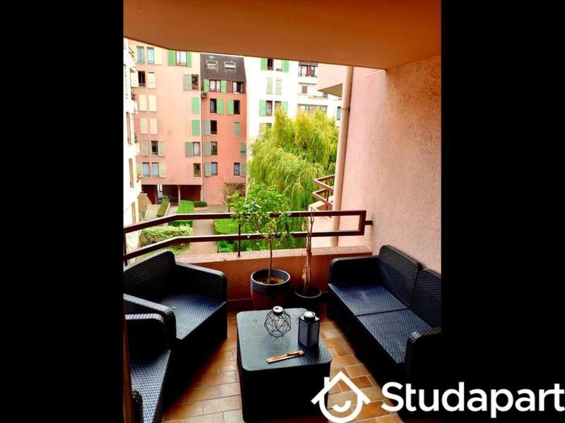 Chambre - 12 m² - 1 pièce