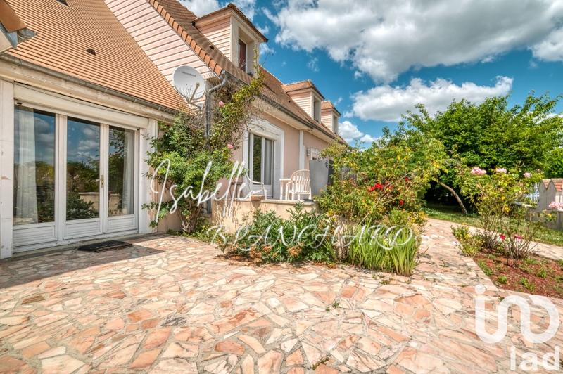 Maison - 217 m² - 10 pièces