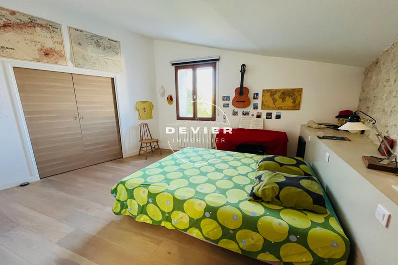 Maison - 307 m² - 7 pièces