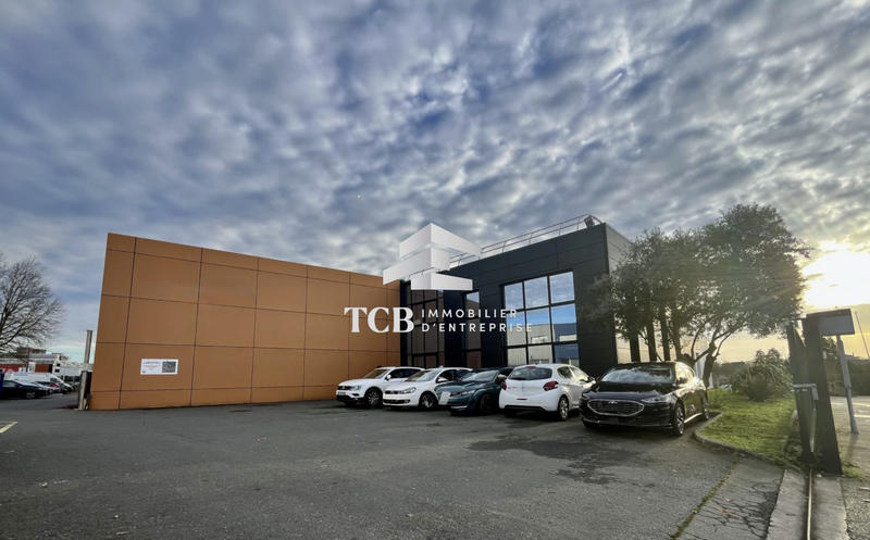 Local d'activités - 1 175 m²
