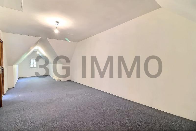 Maison - 280 m² - 8 pièces