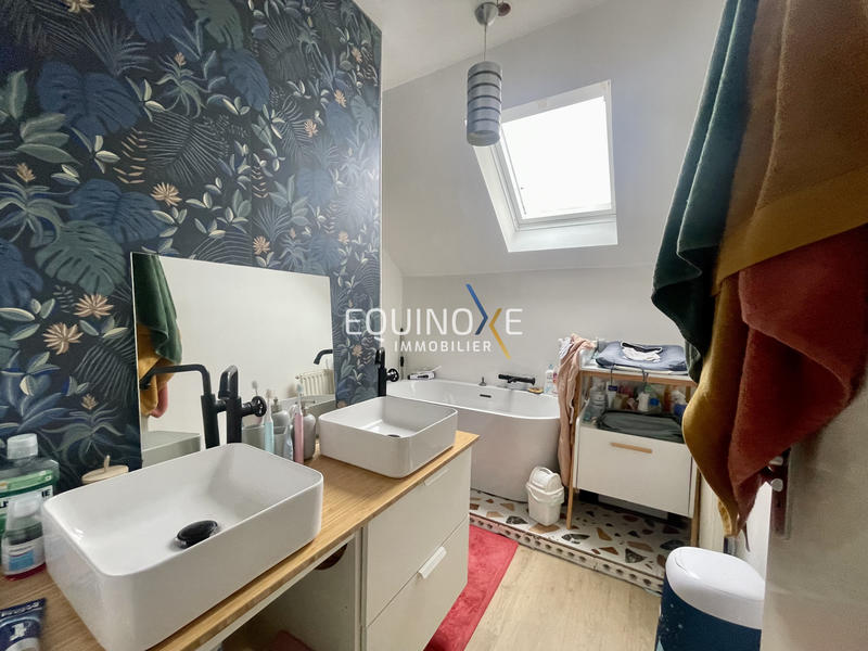 Maison - 94 m² - 6 pièces