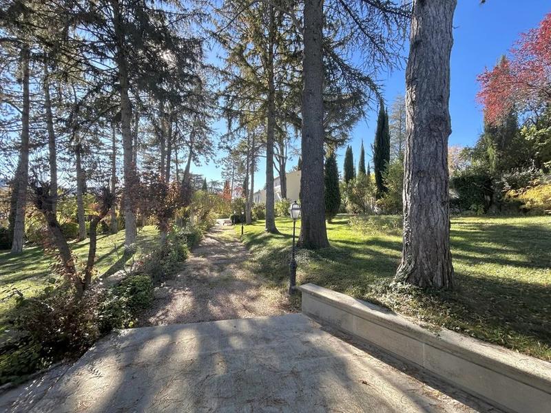 Villa - 194 m² - 6 pièces