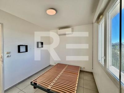 Maison traditionnelle - 93 m² - 5 pièces