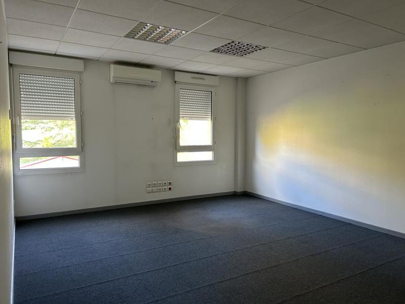 Bureau - 142 m²