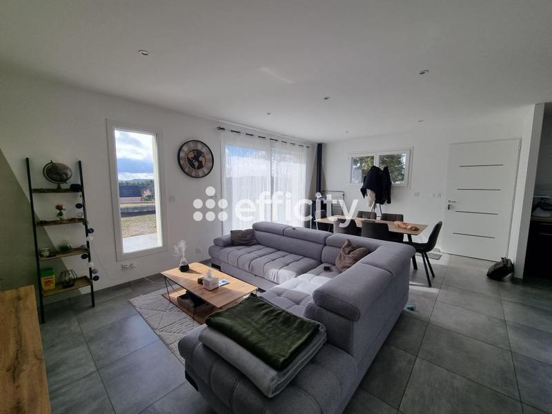 Maison - 80 m² - 5 pièces