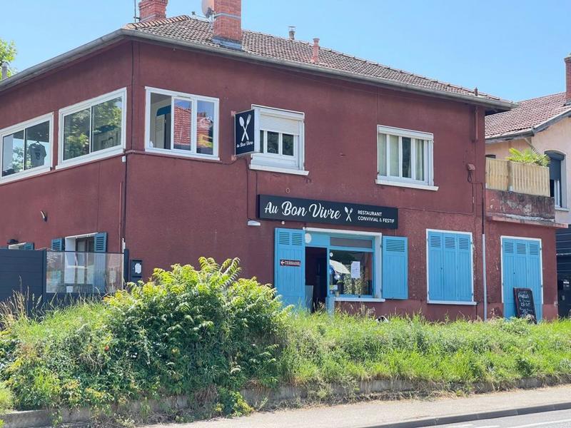 Immeuble - 70 m² - 5 pièces