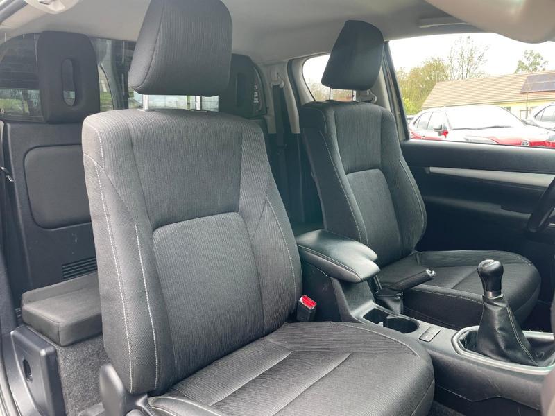 Toyota Hilux X-Tra Cabine 2.4l d-4d 4x4 (Rc23) Legende