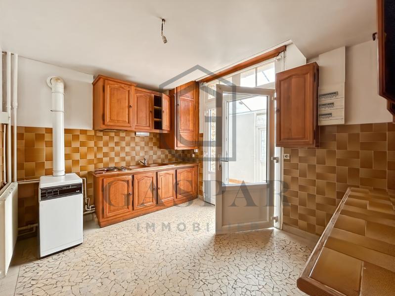 Maison - 99 m² - 5 pièces