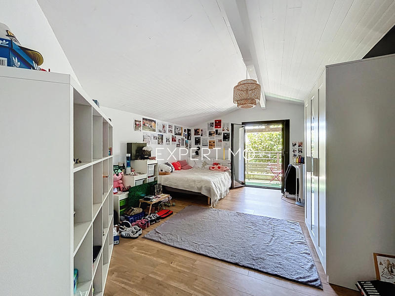 Maison - 195 m² - 6 pièces