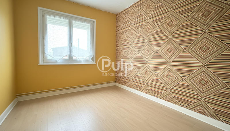 Maison - 90 m² - 5 pièces