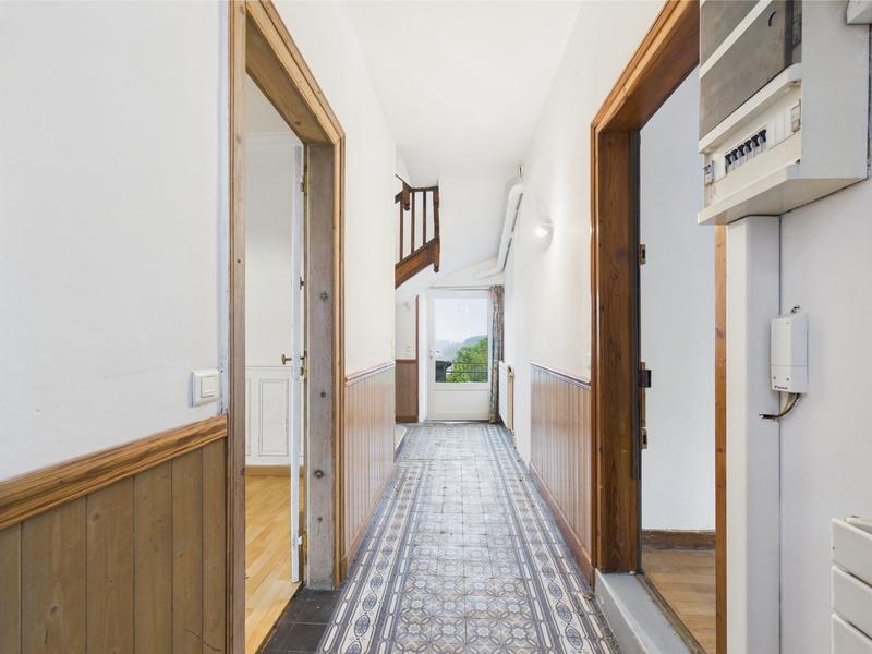 Maison - 180 m² - 8 pièces