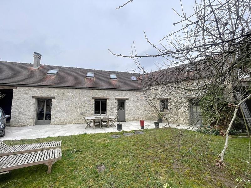 Maison - 137 m² - 5 pièces
