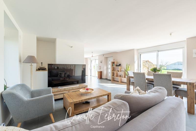 Maison - 140 m² - 5 pièces