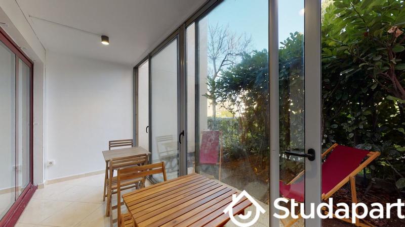 Chambre - 11 m² - 1 pièce