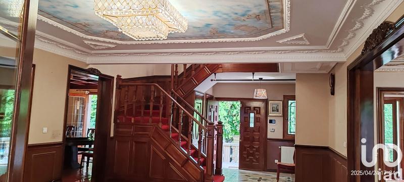 Maison - 300 m² - 12 pièces