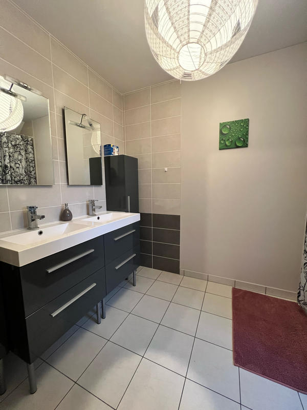 Maison - 137 m² - 6 pièces