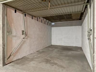 Parking / Garage - 14 m²