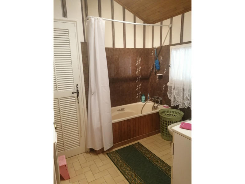 Maison - 141 m² - 8 pièces