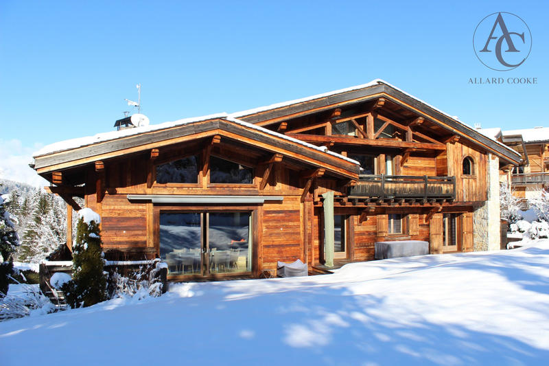 Châlet - 380 m² - 8 pièces