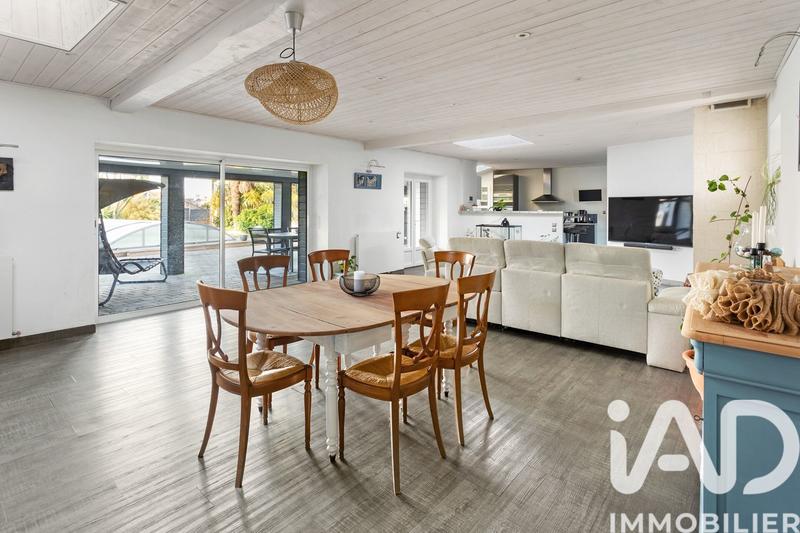 Maison - 207 m² - 6 pièces