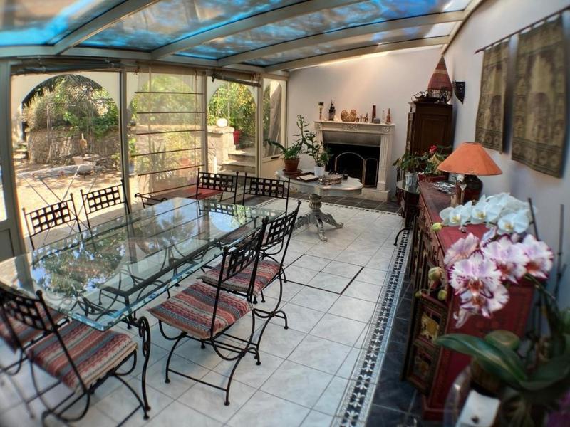 Maison - 247 m² - 7 pièces