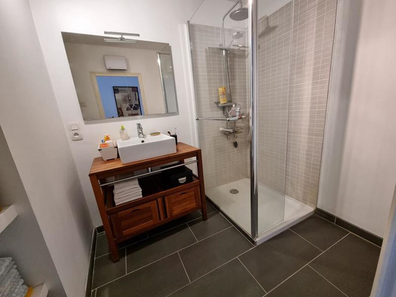 Maison - 221 m² - 8 pièces