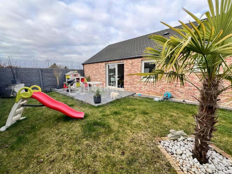 Maison - 97 m² - 4 pièces