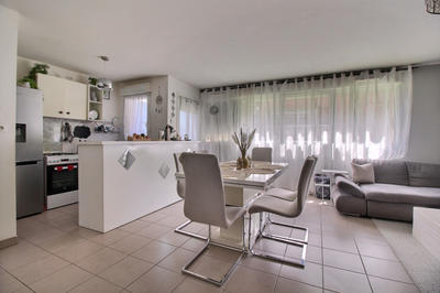 Appartement - 77 m² - 3 pièces