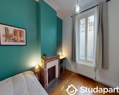 Chambre - 230 m² - 1 pièce