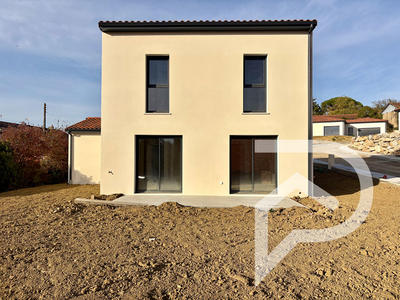 Maison - 104 m² - 5 pièces