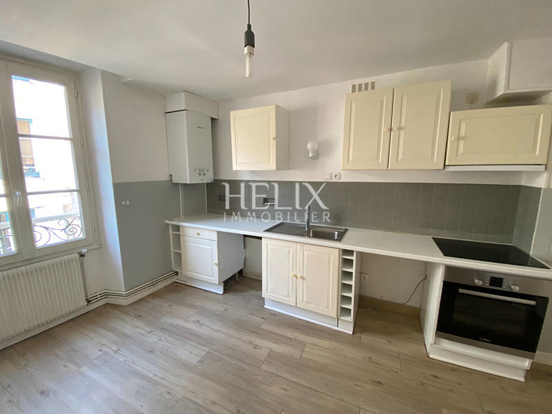 Immeuble - 242 m² - 9 pièces