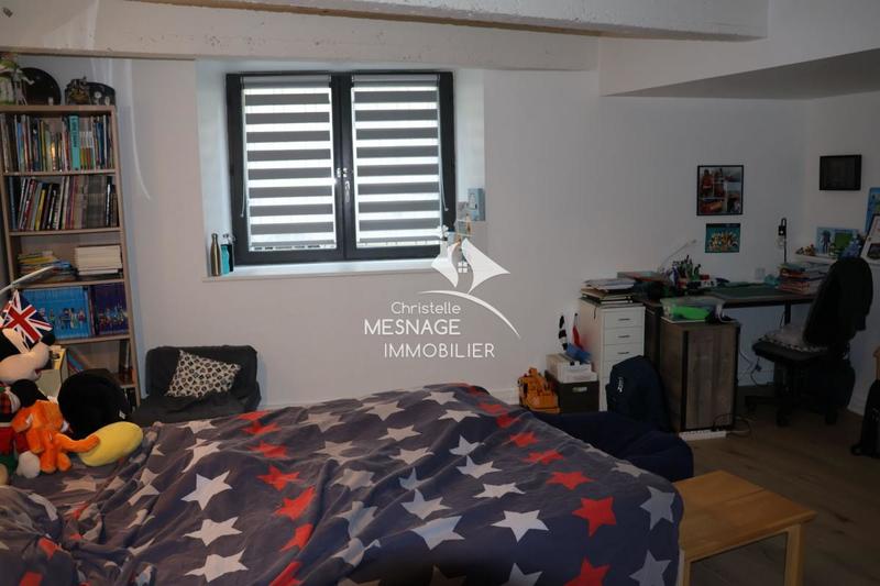 Loft - 168 m² - 6 pièces