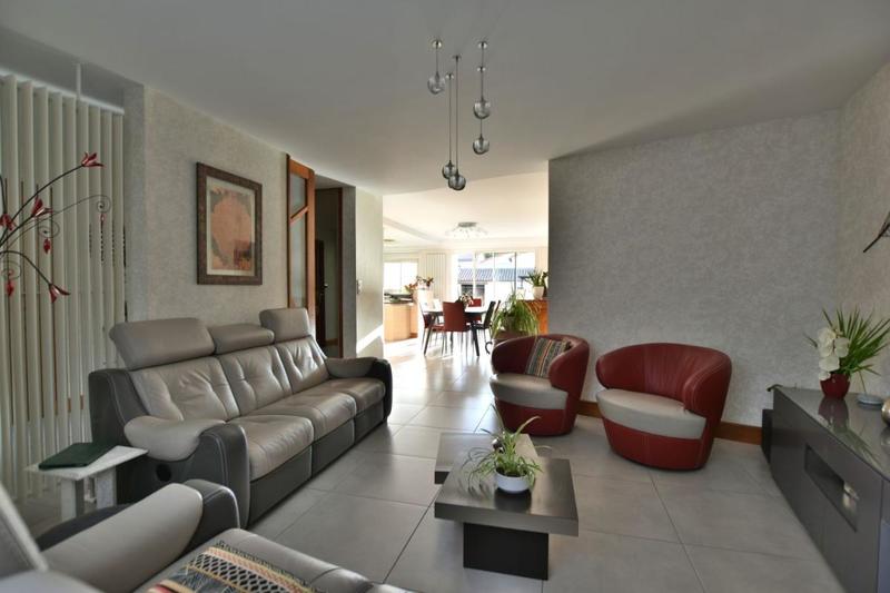 Maison - 140 m² - 8 pièces