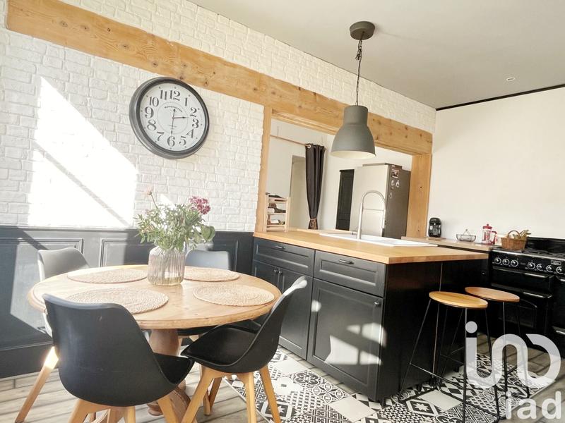 Maison - 252 m² - 7 pièces