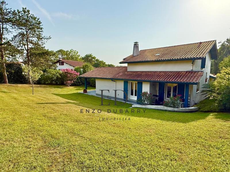 Maison - 170 m² - 6 pièces