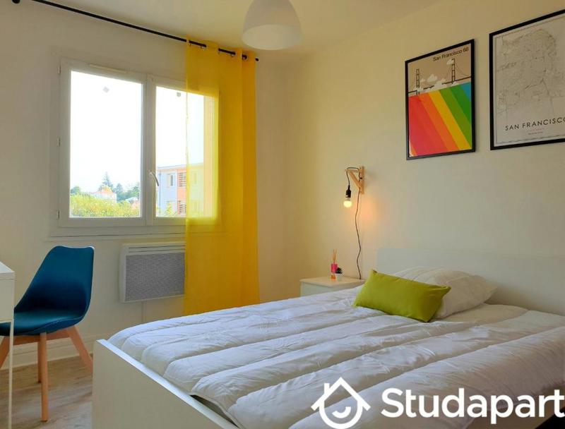 Chambre - 11 m² - 1 pièce